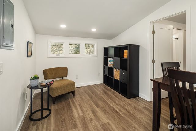 5610 W Mercer Way, Mercer Island, WA 98040