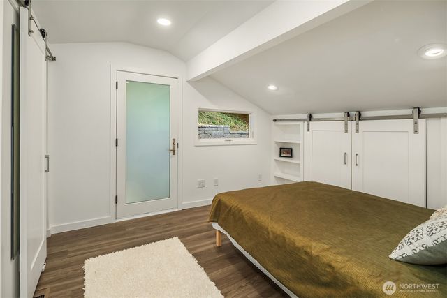 5610 W Mercer Way, Mercer Island, WA 98040