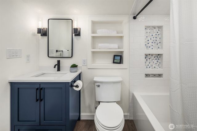 5610 W Mercer Way, Mercer Island, WA 98040