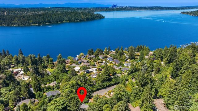 5610 W Mercer Way, Mercer Island, WA 98040