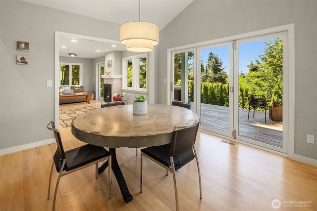 5610 W Mercer Way, Mercer Island, WA 98040