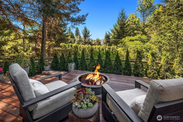 5610 W Mercer Way, Mercer Island, WA 98040