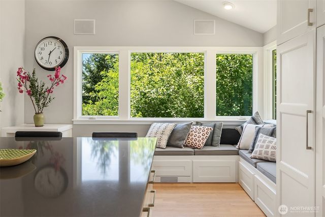 5610 W Mercer Way, Mercer Island, WA 98040