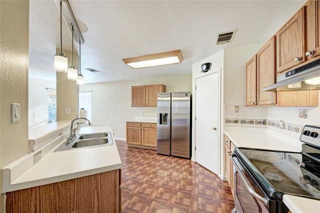 126 Rinehardt ST, Hutto, TX 78634