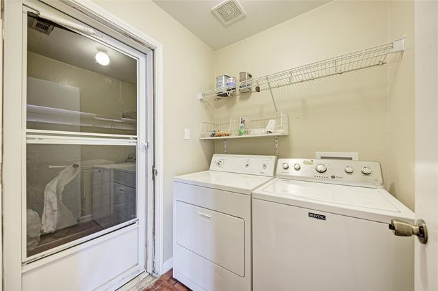 126 Rinehardt ST, Hutto, TX 78634