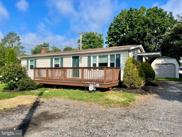 85 CEMETERY AVE, Stewartstown, PA 17363