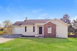 2600 Crestpark Rd, Knoxville, TN 37912