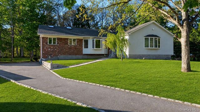 151 Seaman Neck Road, Dix Hills, NY 11746