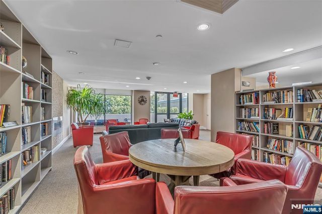 1530 Palisade 8K, Fort Lee, NJ 07024