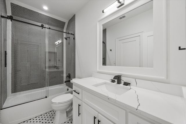 1240 Deerfield Drive, Wills Point, TX 75169