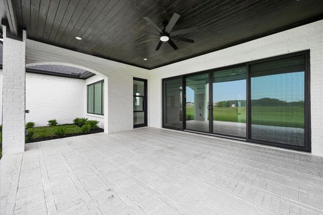 1240 Deerfield Drive, Wills Point, TX 75169