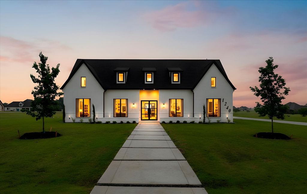 1240 Deerfield Drive, Wills Point, TX 75169