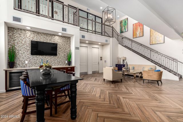 2511 W QUEEN CREEK Road 374, Chandler, AZ 85248