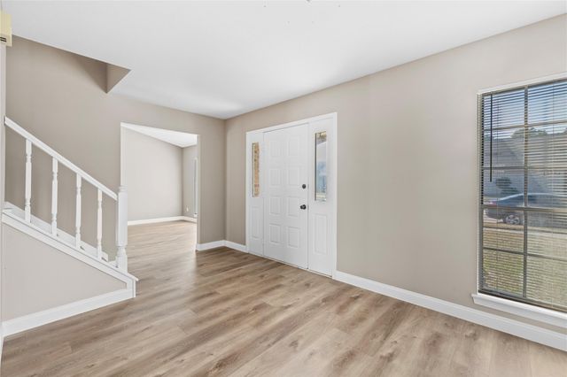 11350 Raven View Dr, Houston, TX 77067