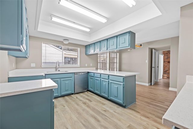 11350 Raven View Dr, Houston, TX 77067