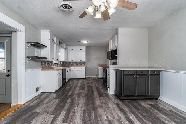 2233 N DWIGHT Street, Pampa, TX 79065