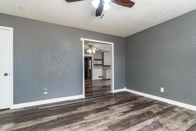 2233 N DWIGHT Street, Pampa, TX 79065