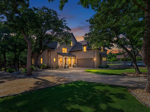 6741 Blackjack Oaks Road, Aubrey, TX 76227