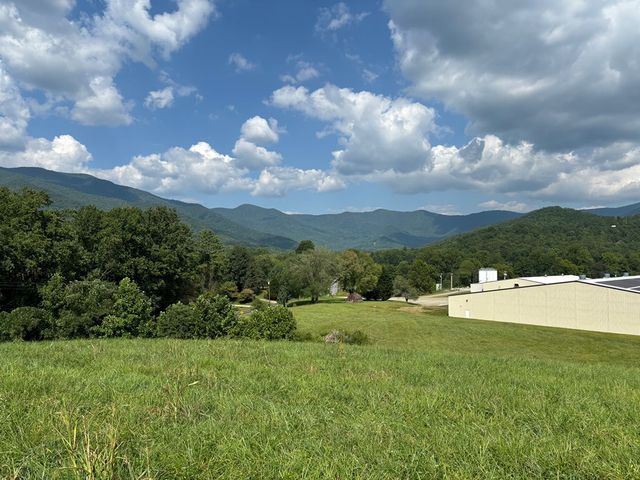 9.12-AC Old Hwy 64e, Hayesville, NC 28904