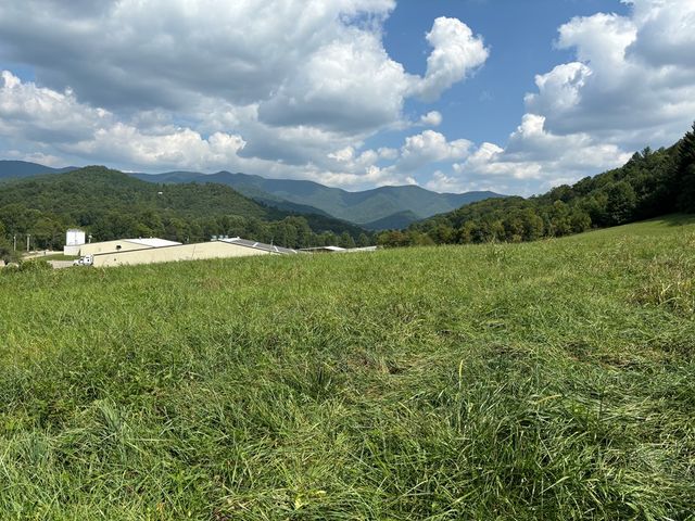 9.12-AC Old Hwy 64e, Hayesville, NC 28904
