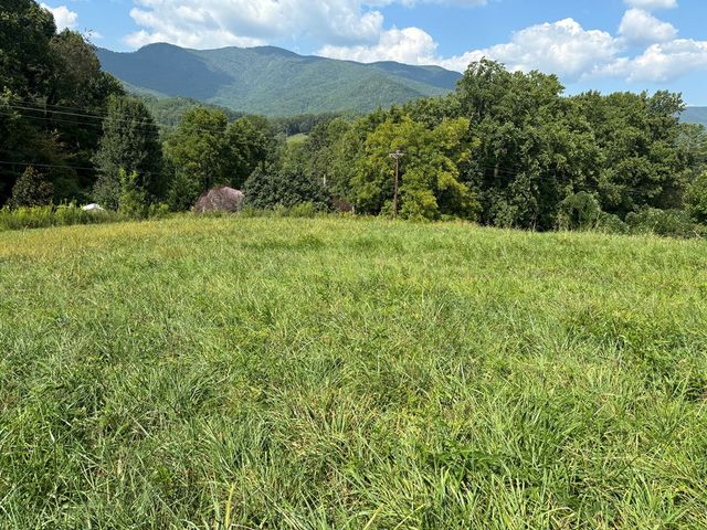 9.12-AC Old Hwy 64e, Hayesville, NC 28904