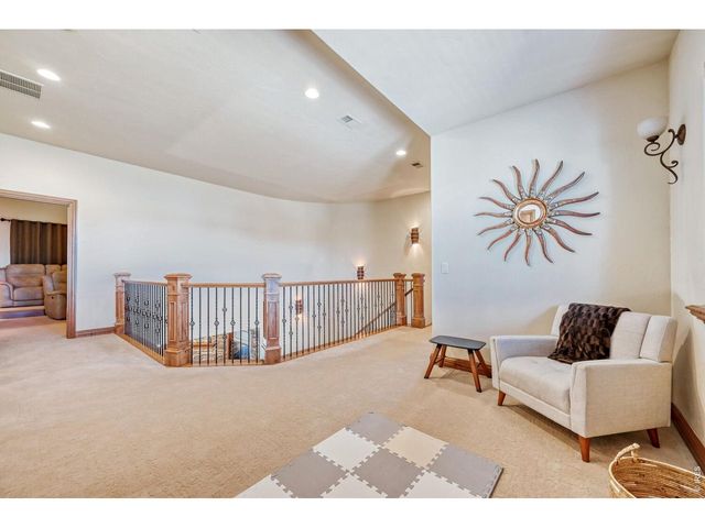 5759 Pelican Shores Dr, Longmont, CO 80504