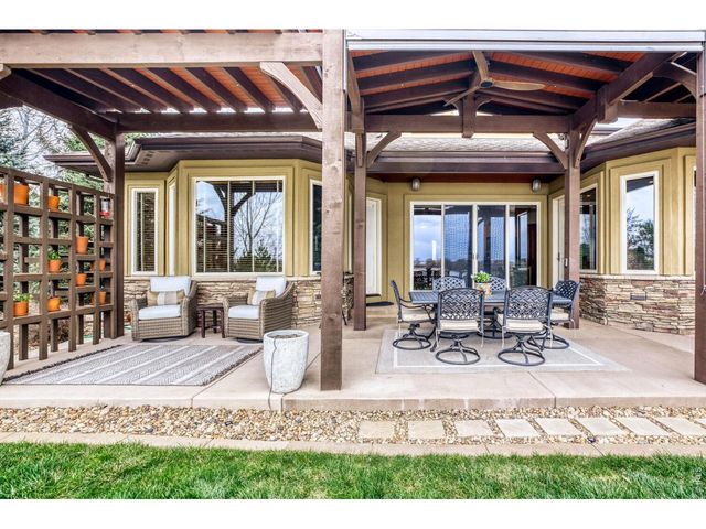 5759 Pelican Shores Dr, Longmont, CO 80504