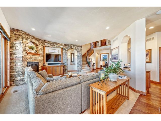 5759 Pelican Shores Dr, Longmont, CO 80504