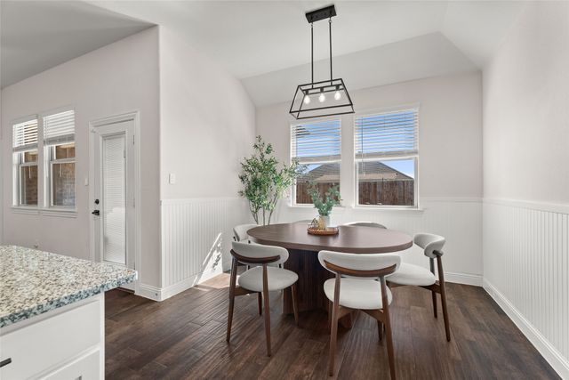 11216 Klondike Lane, Aubrey, TX 76227