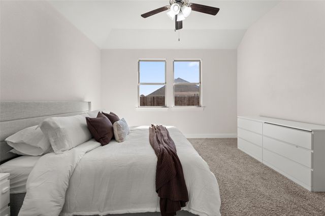 11216 Klondike Lane, Aubrey, TX 76227