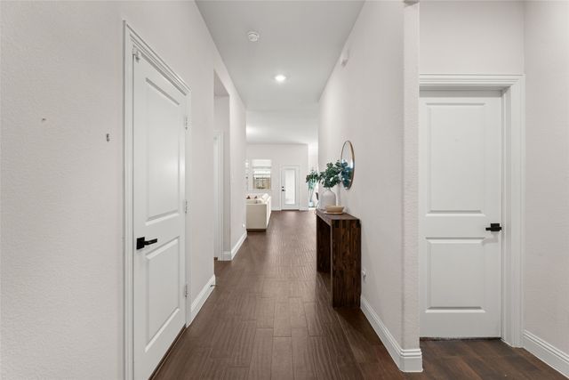 11216 Klondike Lane, Aubrey, TX 76227