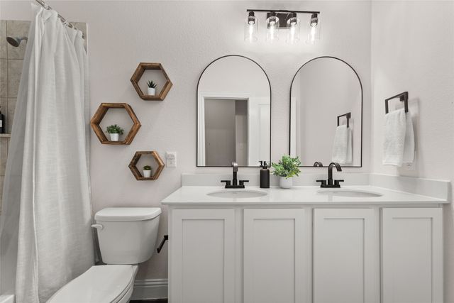 11216 Klondike Lane, Aubrey, TX 76227