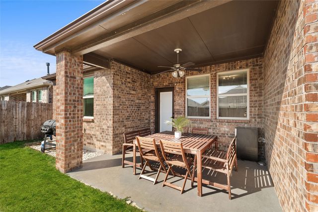 11216 Klondike Lane, Aubrey, TX 76227