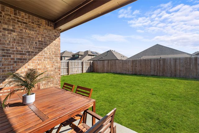 11216 Klondike Lane, Aubrey, TX 76227