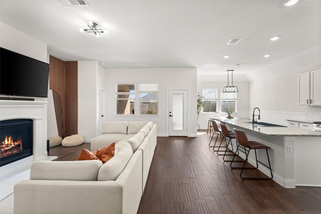 11216 Klondike Lane, Aubrey, TX 76227