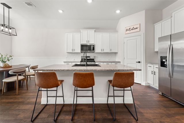 11216 Klondike Lane, Aubrey, TX 76227