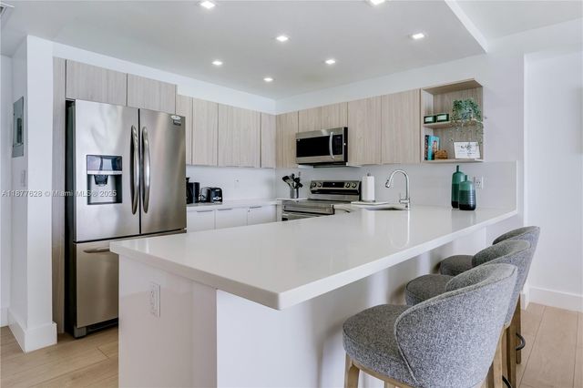 5601 Collins Ave 1011, Miami Beach, FL 33140