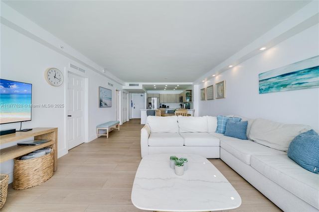 5601 Collins Ave 1011, Miami Beach, FL 33140