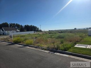 113 Cold Springs Dr, Idaho Falls, ID 83404