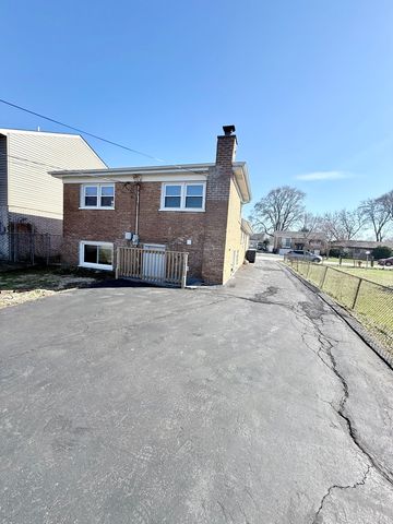 2840 140th Street, Blue Island, IL 60406