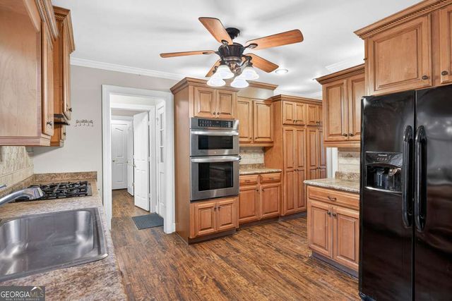 301 Tweed Court, Sugar Hill, GA 30518