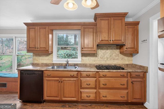 301 Tweed Court, Sugar Hill, GA 30518