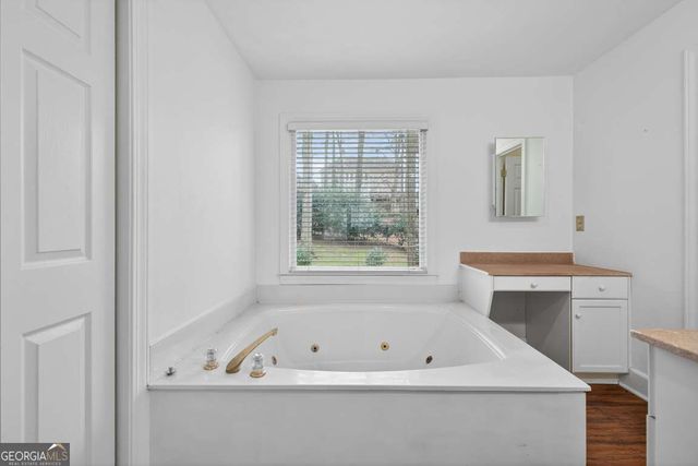 301 Tweed Court, Sugar Hill, GA 30518