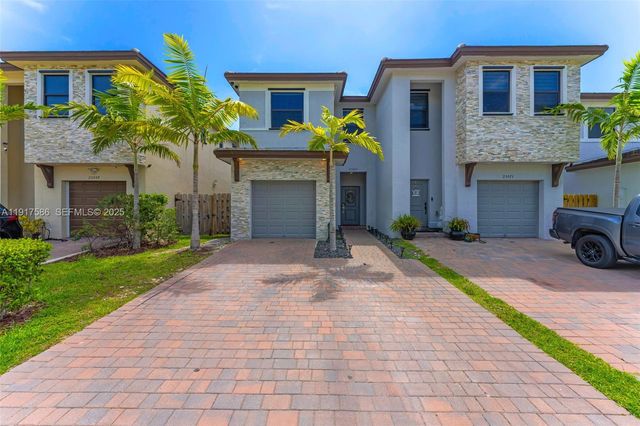 25565 SW 109th Ave, Homestead, FL 33032