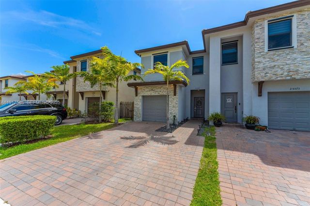 25565 SW 109th Ave, Homestead, FL 33032