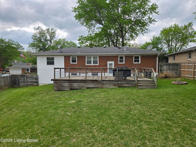 9005 Wooddale Dr, Louisville, KY 40272