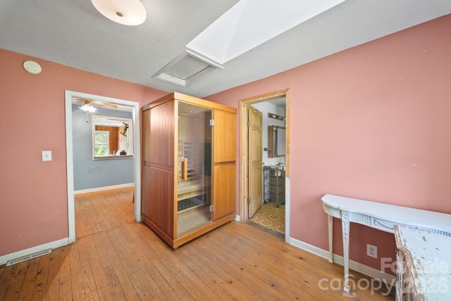 78 Green Oak Road, Asheville, NC 28804