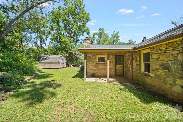 78 Green Oak Road, Asheville, NC 28804