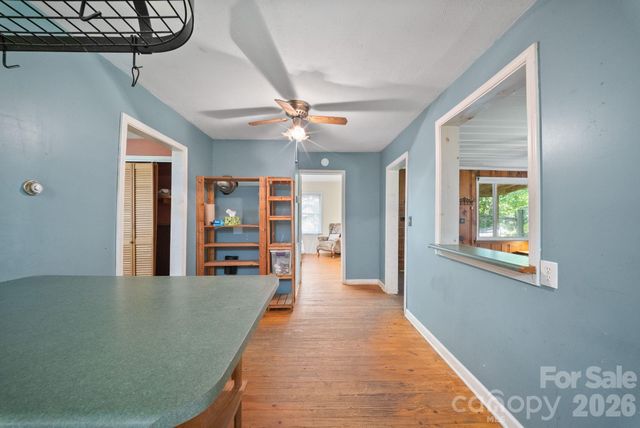 78 Green Oak Road, Asheville, NC 28804