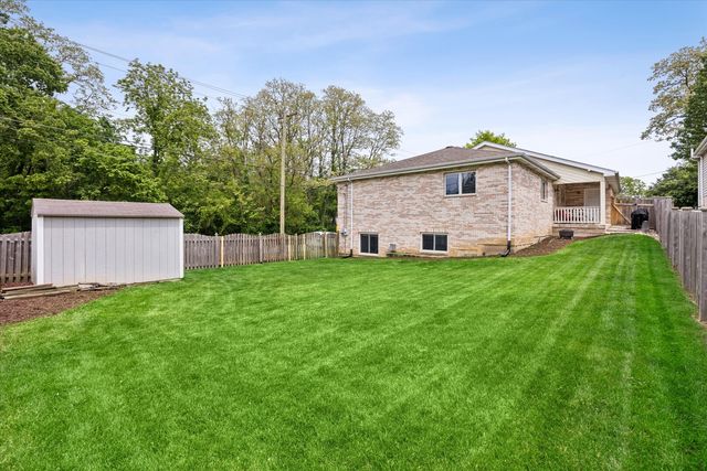 702 HICKORY Street, Lemont, IL 60439